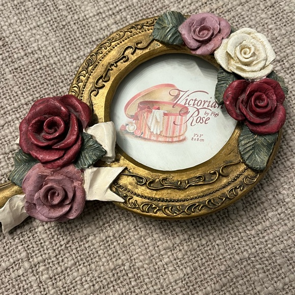 Floral Hand Mirror Frame with Roses - Picture 4 of 5